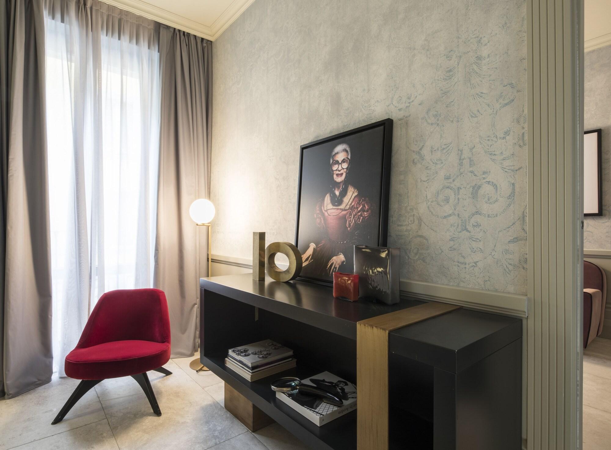 Palazzo Cornalia Hotel Milan Bagian luar foto A room at the hotel