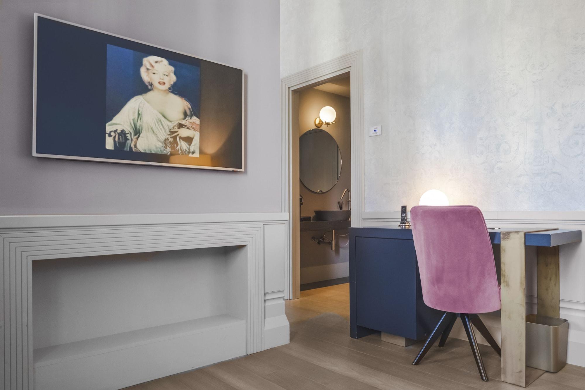 Palazzo Cornalia Hotel Milan Bagian luar foto A room at the hotel